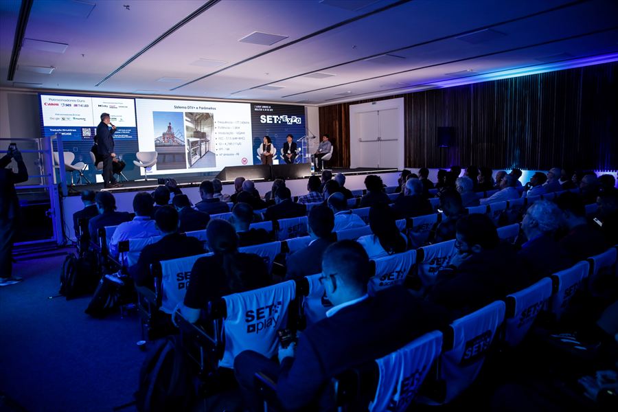 Painel técnico apresentado ao público da SET Expo