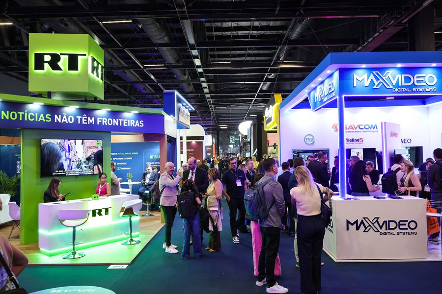Estandes RT e Maxvideo na SET Expo
