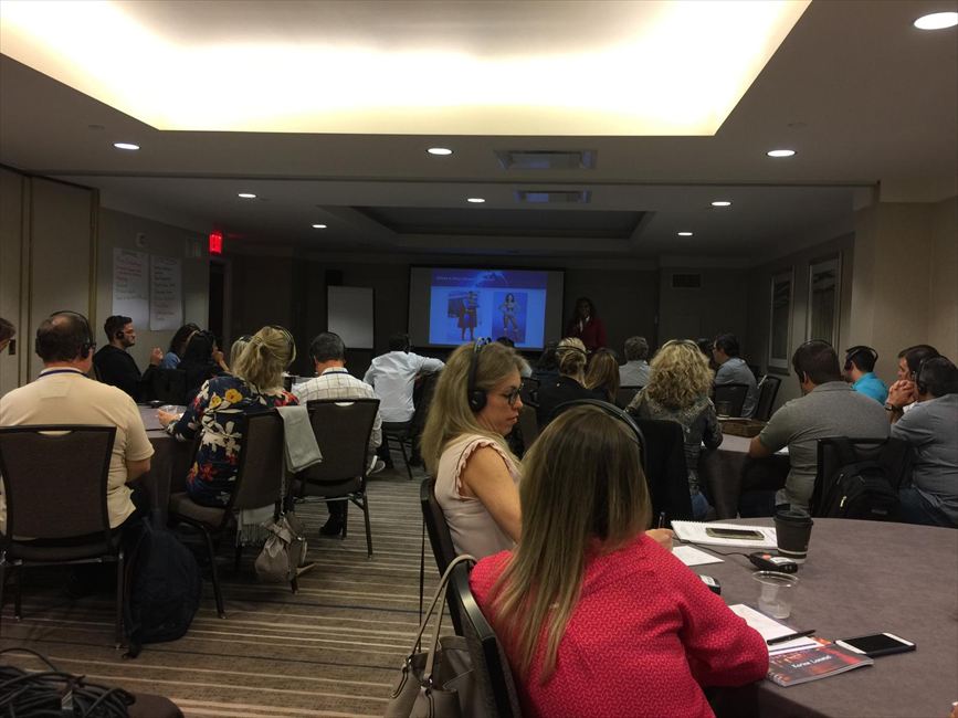 Sessão de conteúdo em workshop internacional